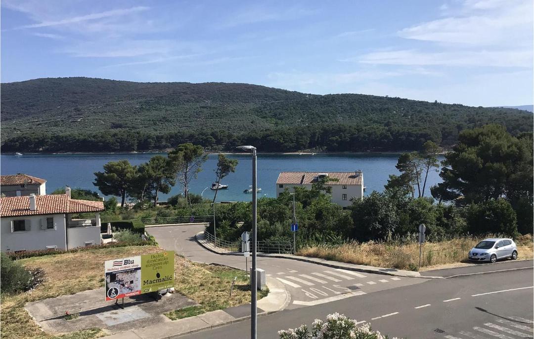 Photo of Others in Cres