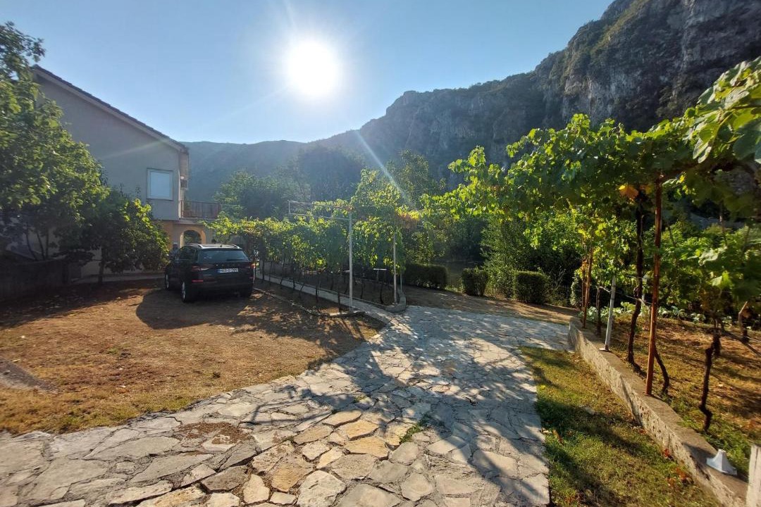 Photo of Others in Slipcici
