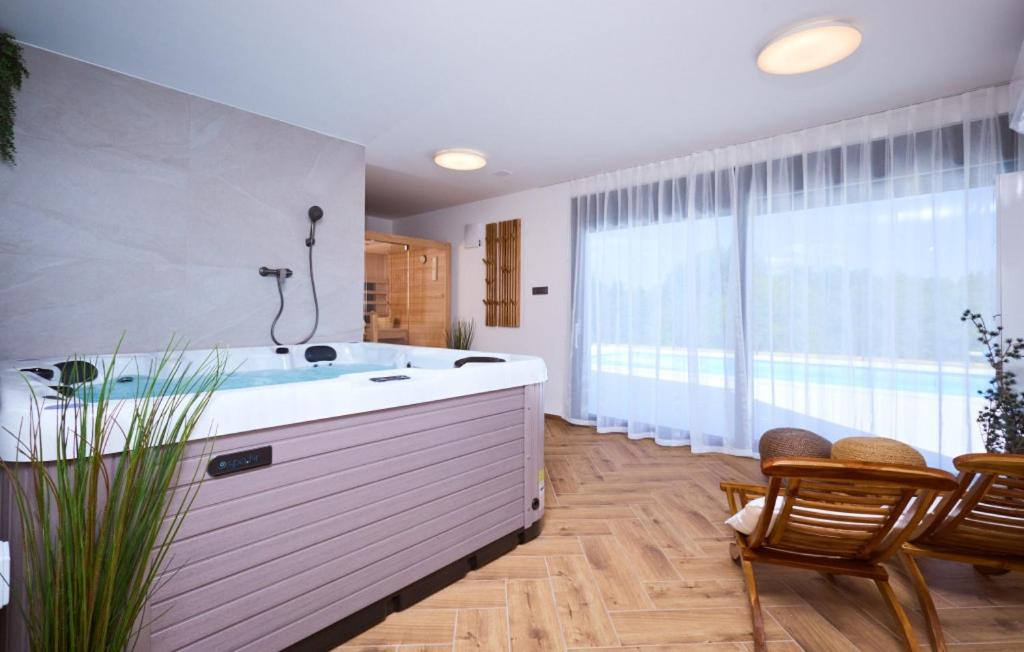 Photo of Bathroom in Severin