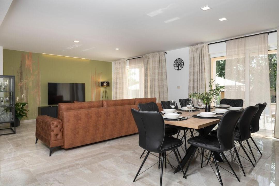 Photo of Others in Presika