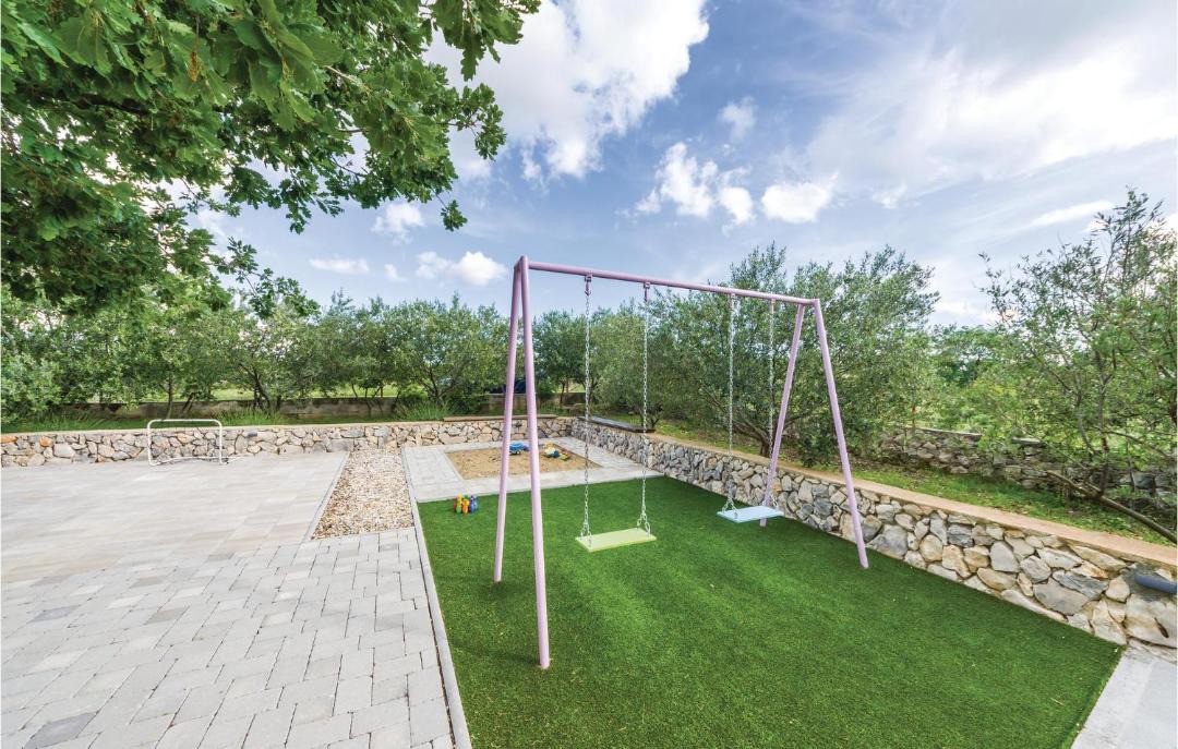Photo of Outdoor in Tinj