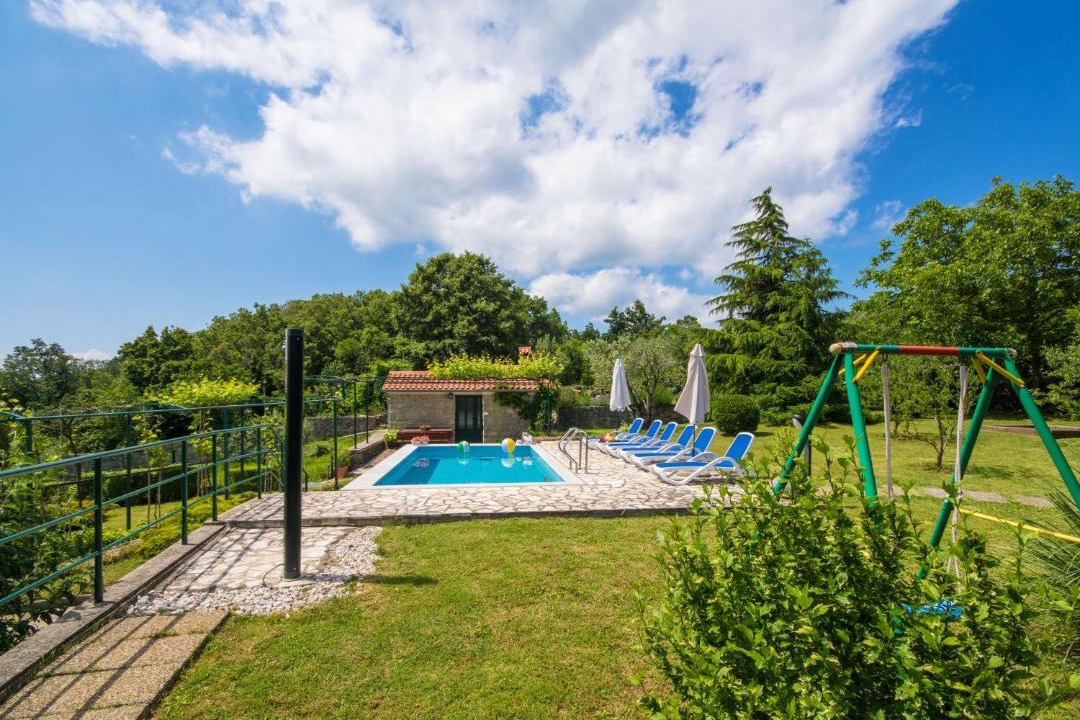 Photo of Others in Presika