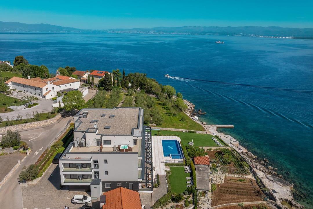 Photo of Others in Porat