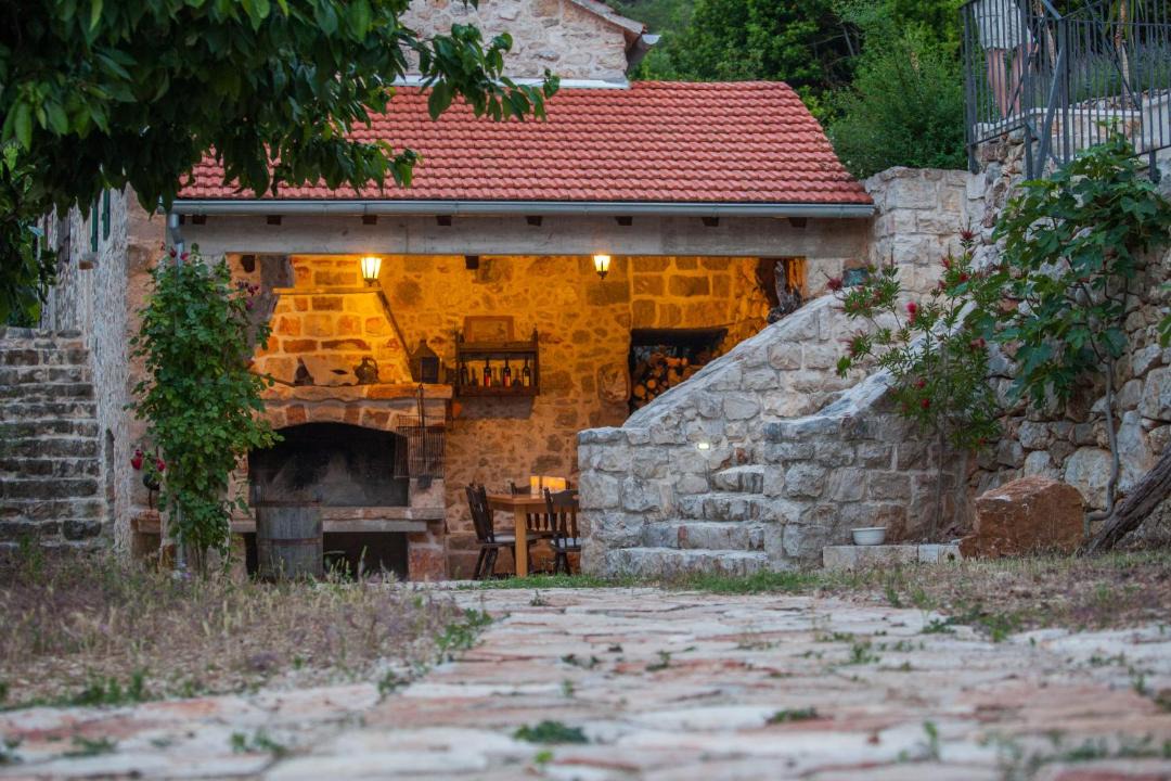 Photo of Buildings in Pitve