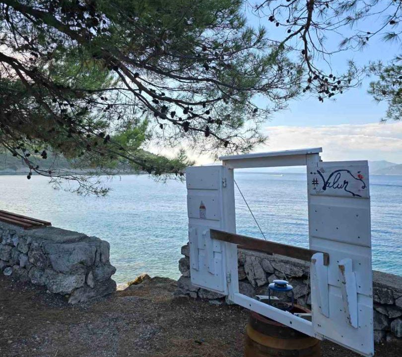 Photo of Others in Valun