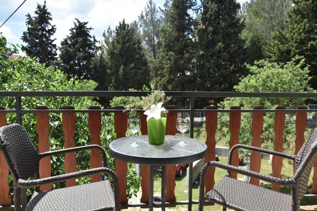 Photo of Patio Balcony in Cove Parja