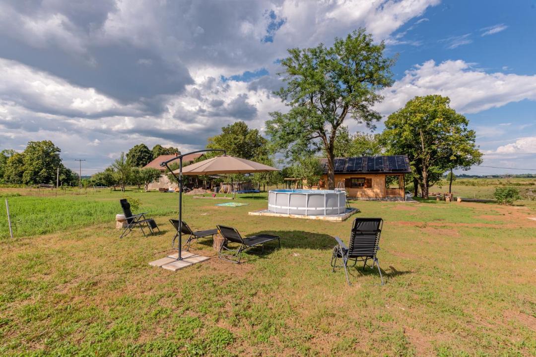 Photo of Others in Seliste