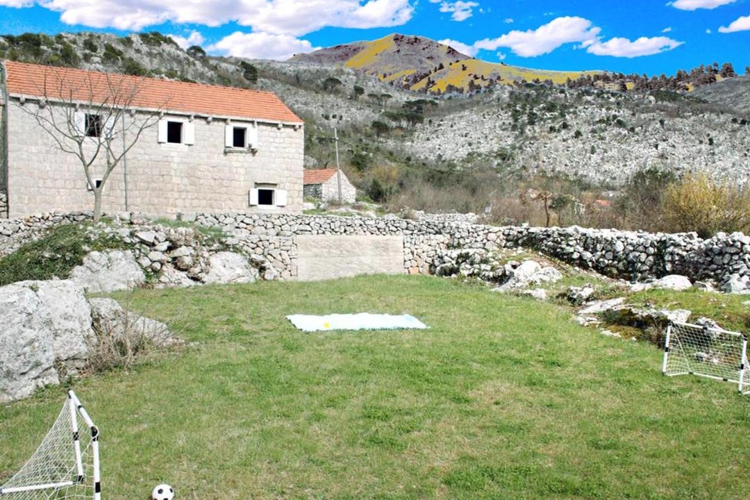 Photo of Others in Stravca