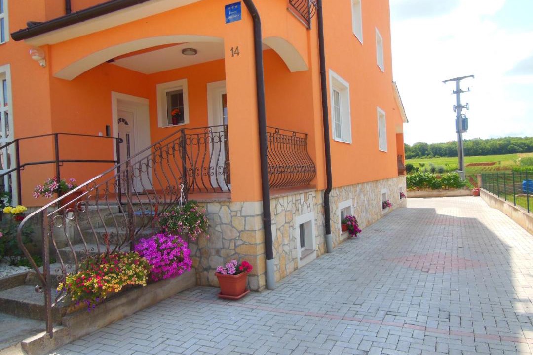 Photo of Others in Vrvari