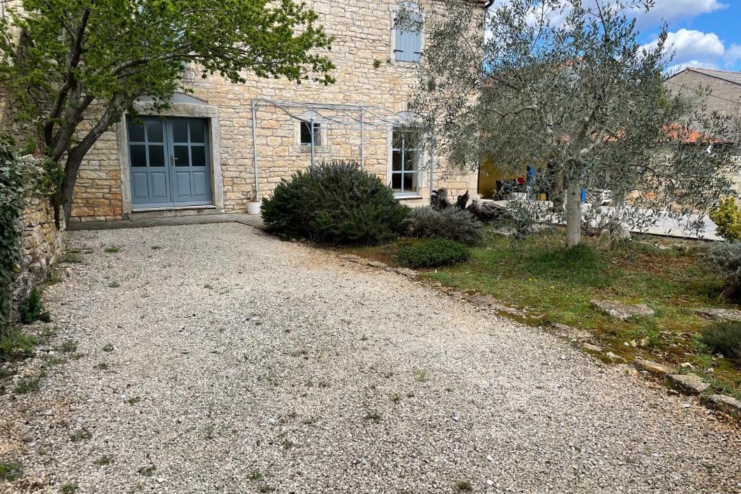 Photo of Others in Stifanici
