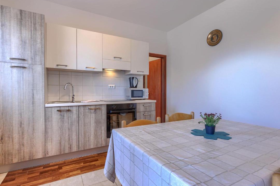 Photo of Kitchen in Murine