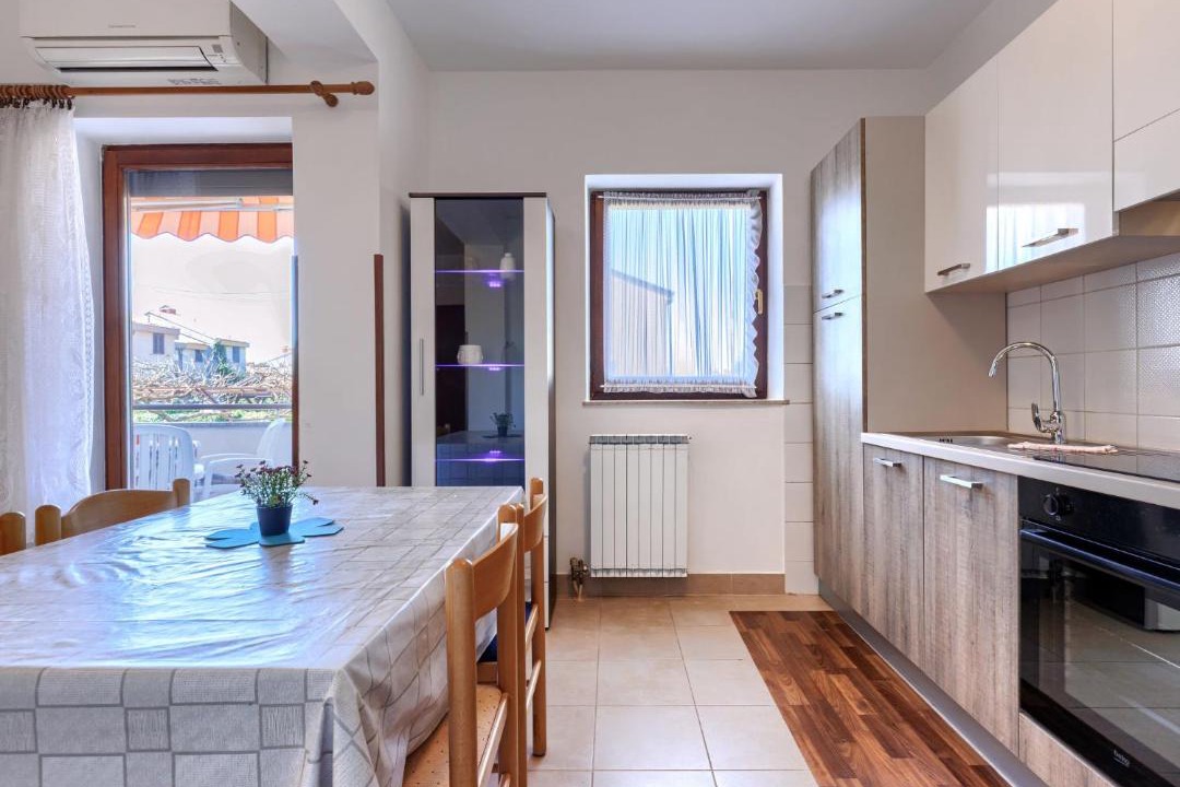 Photo of Kitchen in Murine