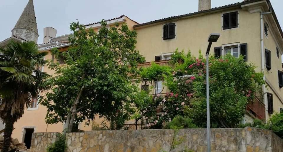 Photo of Buildings in Strpacici