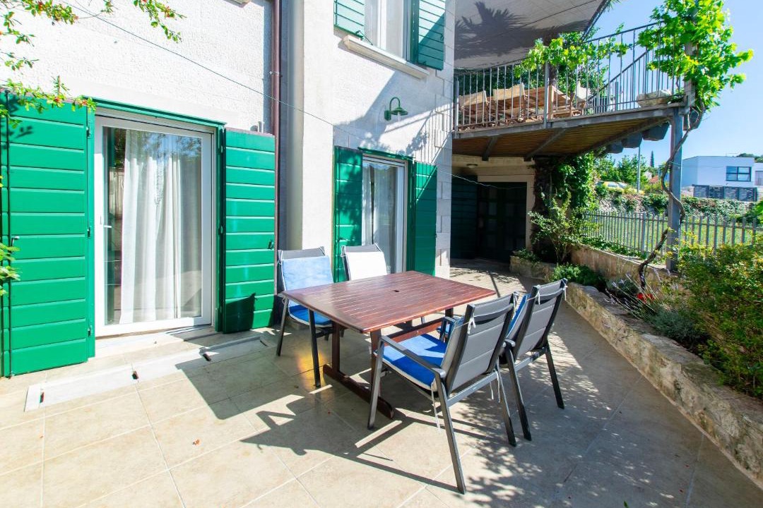 Photo of Patio Balcony in Mirce