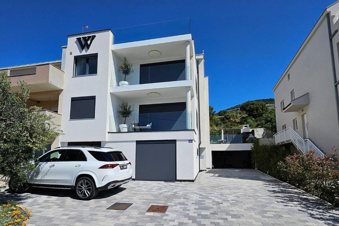 Photo of Others in Komarna