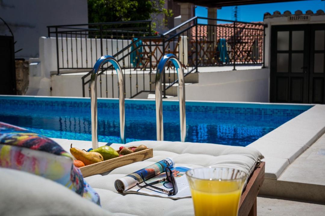 Photo of Others in Ploce