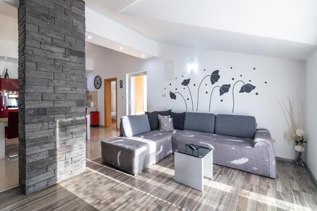 Photo of Livingroom in Vratarusa