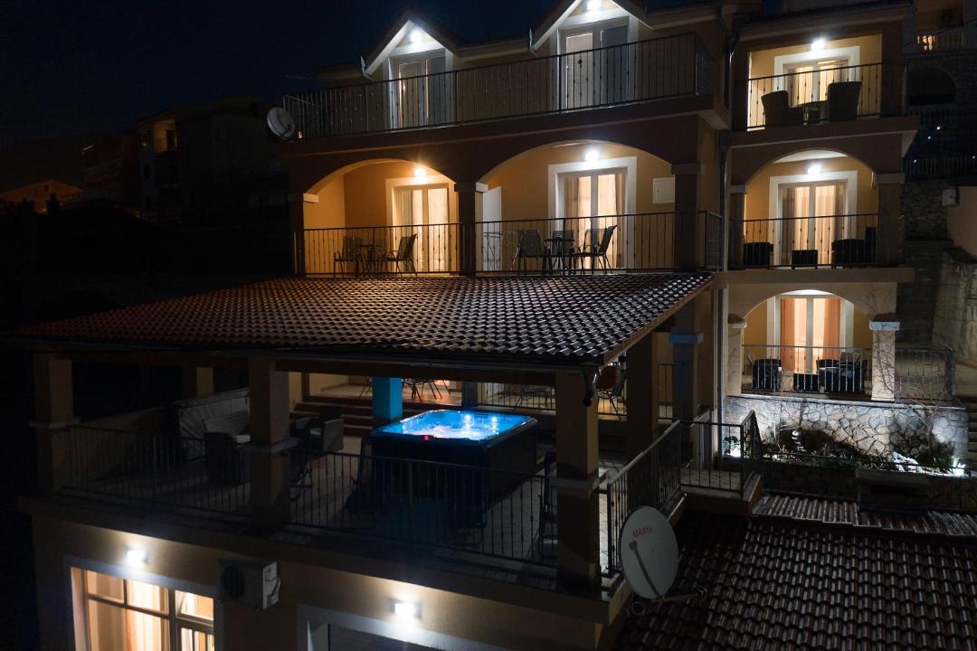 Photo of Patio Balcony in Vratarusa