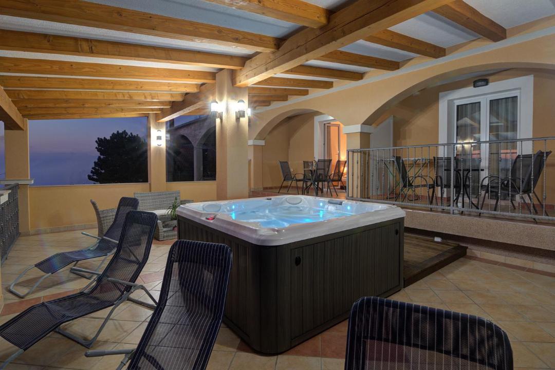 Photo of Patio Balcony in Vratarusa