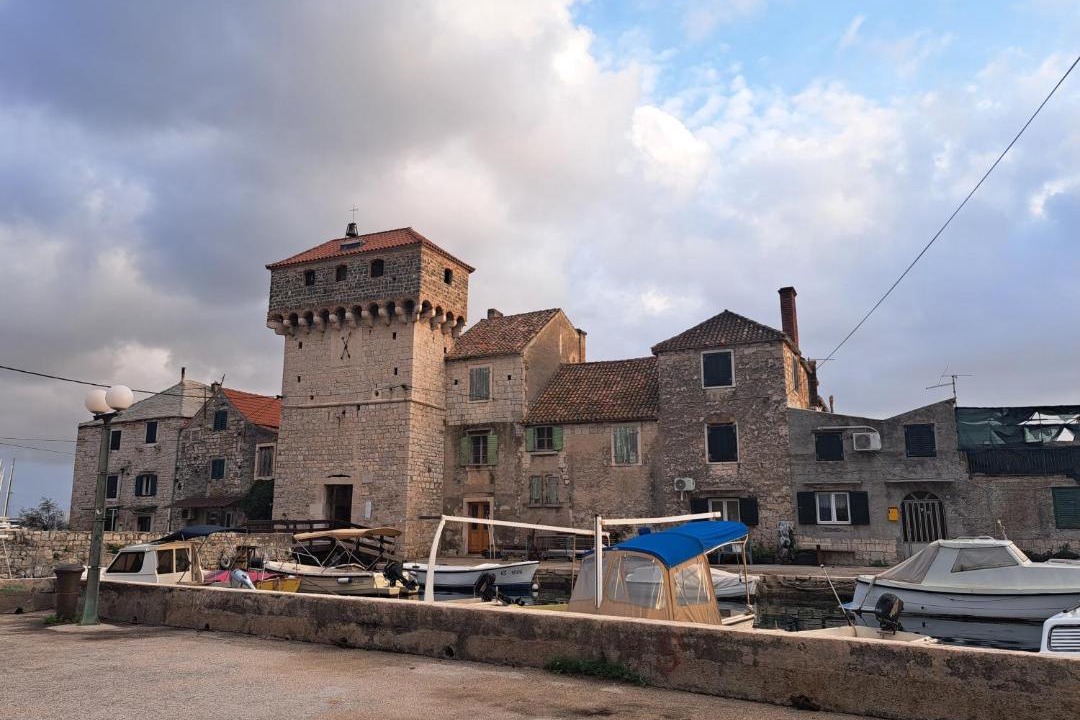 Photo of Buildings in Kastel Kambelovac