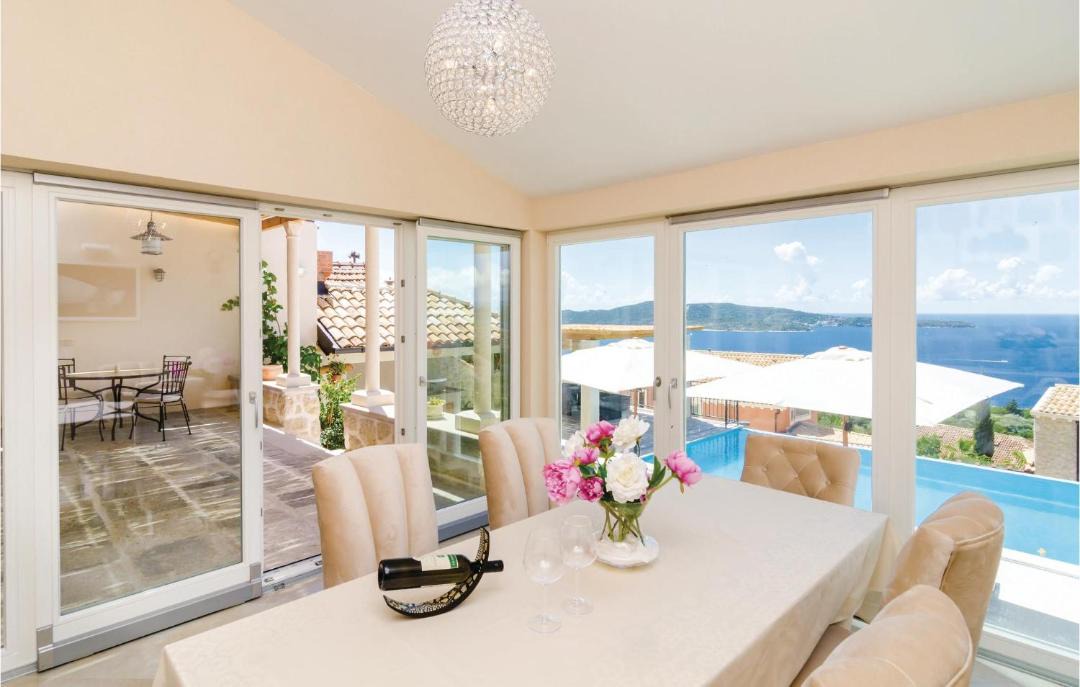 Photo of Patio Balcony in Brsecine