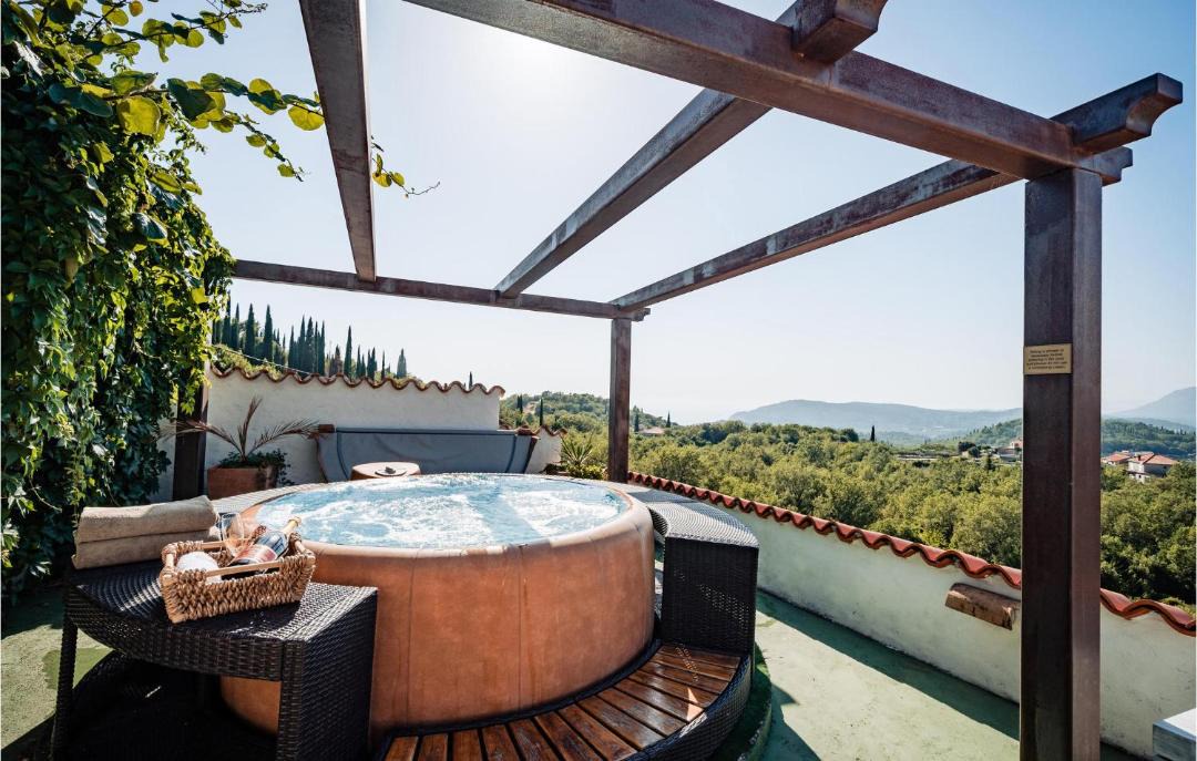 Photo of Patio Balcony in Popovici