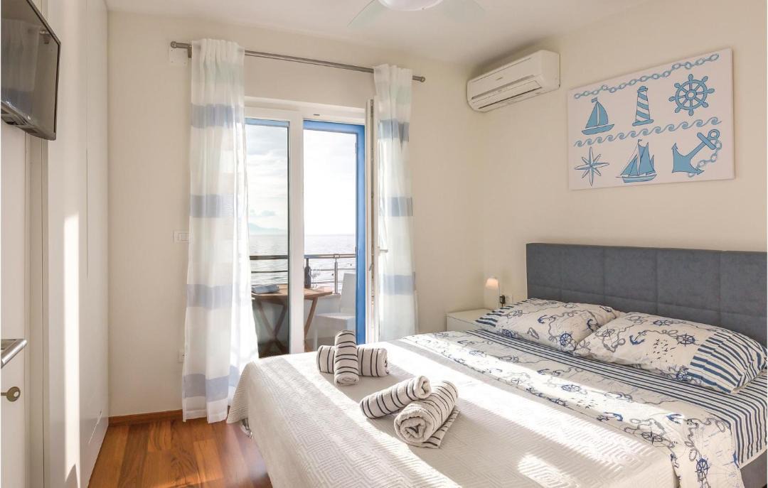 Photo of Bedroom in Brist