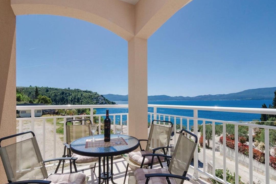 Photo of Patio Balcony in Duba