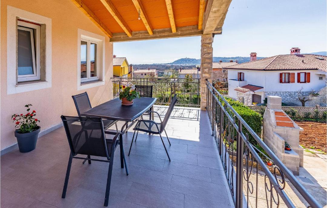 Photo of Patio Balcony in Vinez