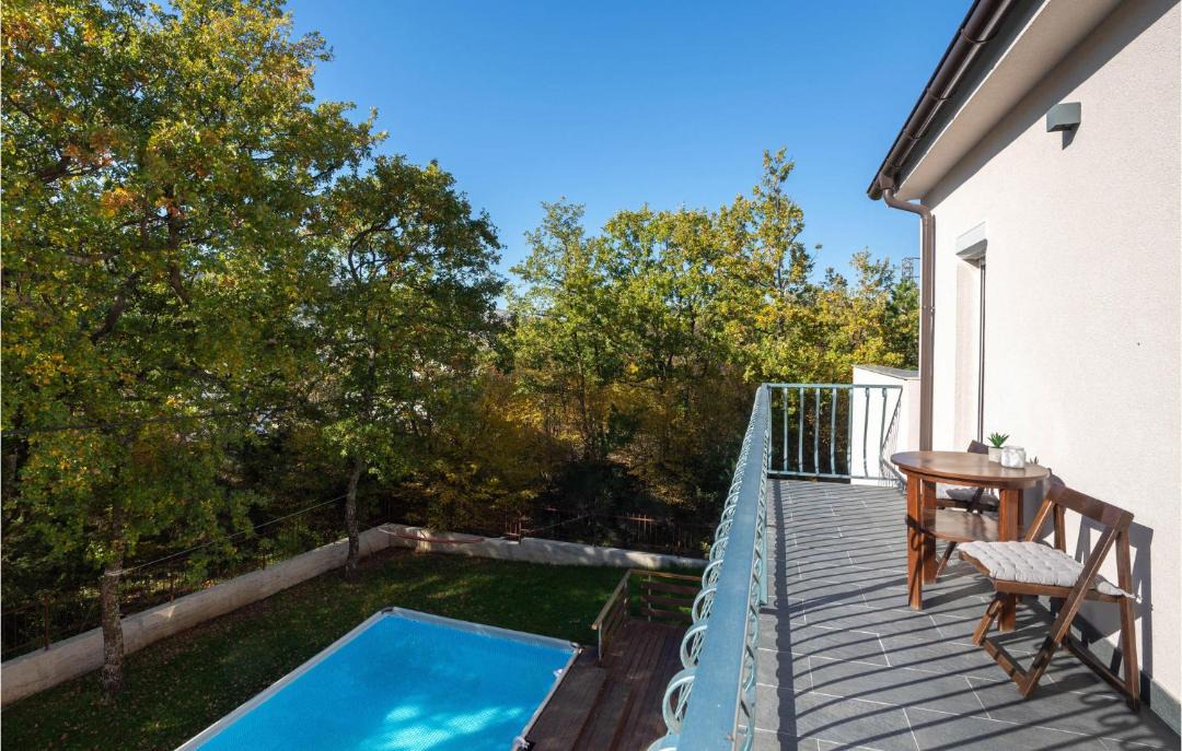 Photo of Patio Balcony in Srinjine