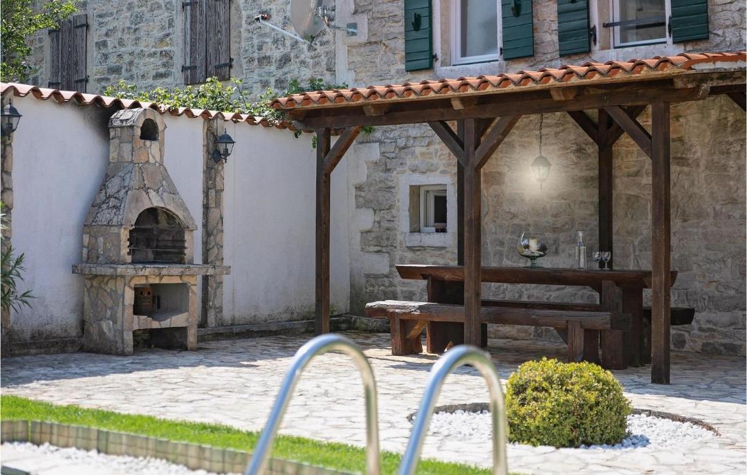 Photo of Others in Stifanici