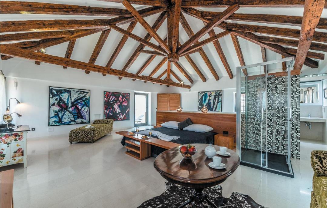 Photo of Bedroom in Tkon
