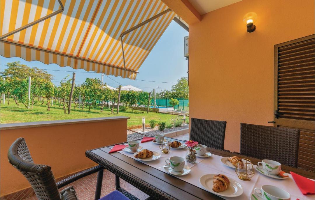 Photo of Patio Balcony in Topid