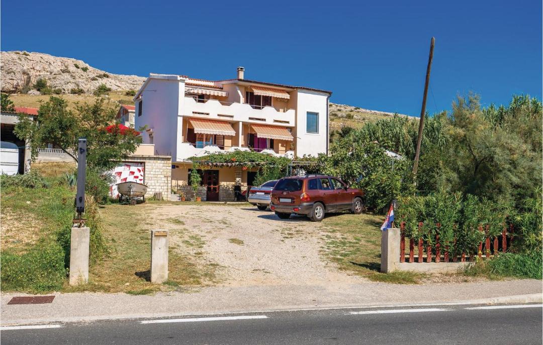 Photo of Others in Dinjiska
