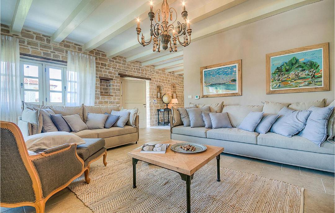 Photo of Livingroom in Korenici