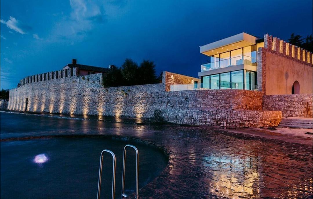 Photo of Buildings in Novigrad