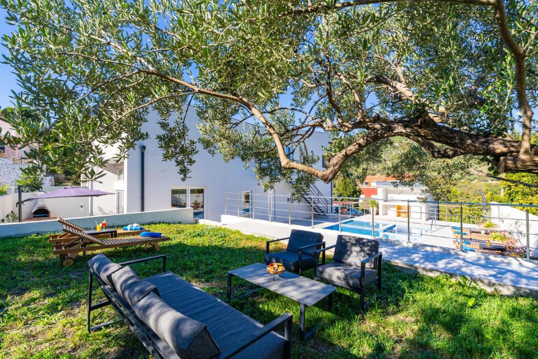 Photo of Others in Zaton