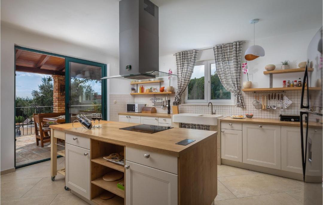 Photo of Kitchen in Zrnovnica