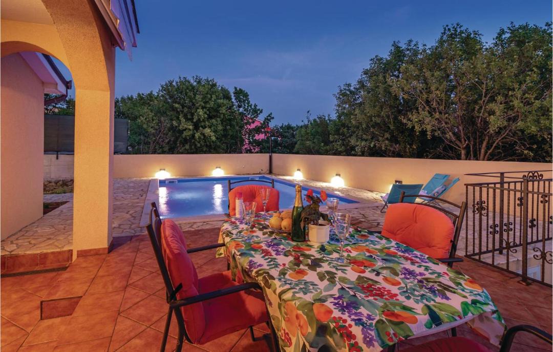Photo of Patio Balcony in Smrika