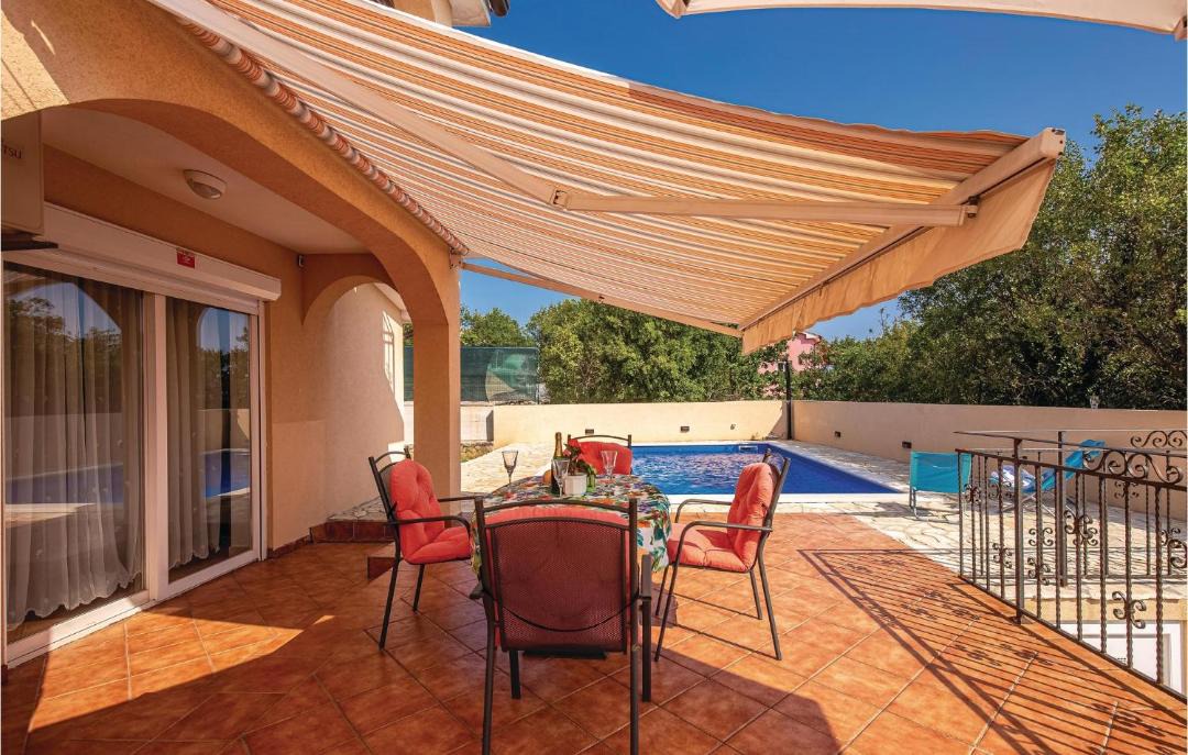 Photo of Patio Balcony in Smrika