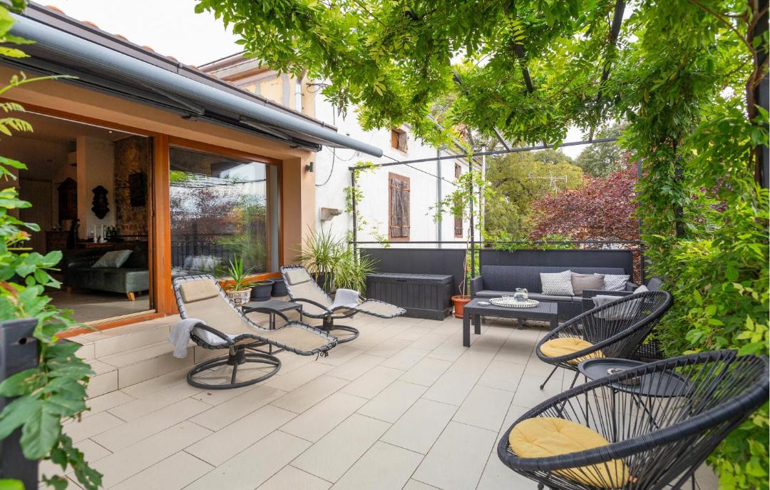 Photo of Patio Balcony in Zbandaj