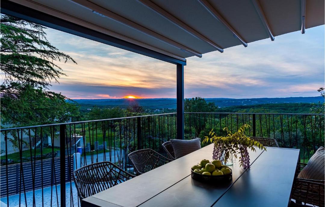 Photo of Patio Balcony in Rogocana