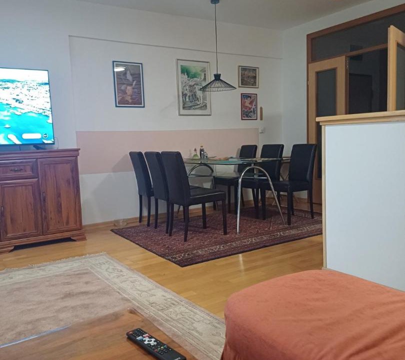 Photo of Livingroom in Pale