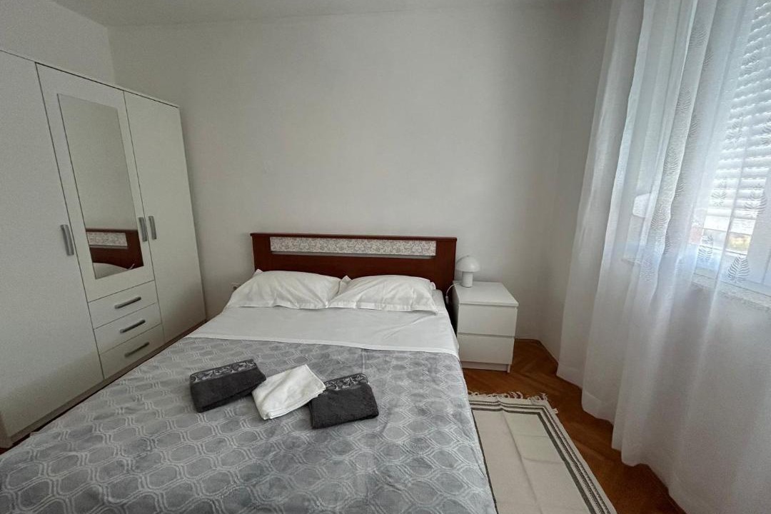 Photo of Bedroom in Cove Parja