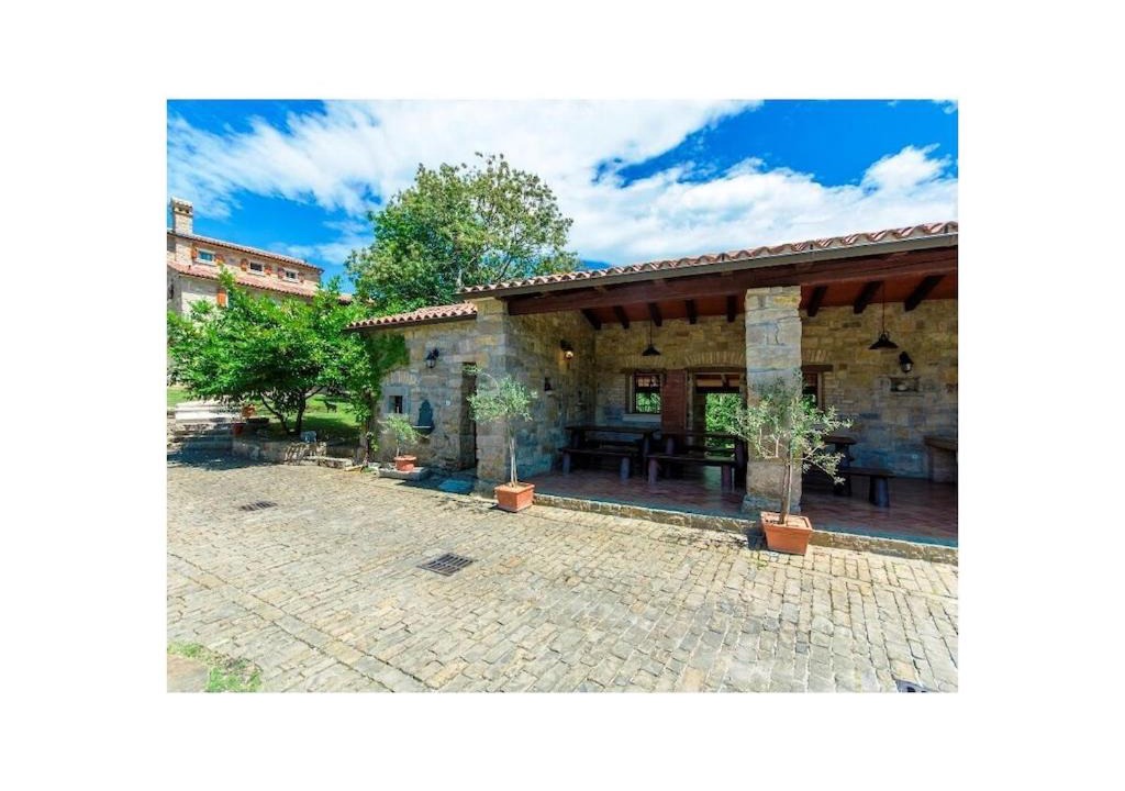 Photo of Others in Paz