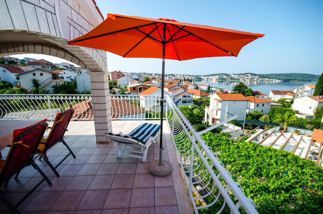 Photo of Patio Balcony in Okrug Gornji