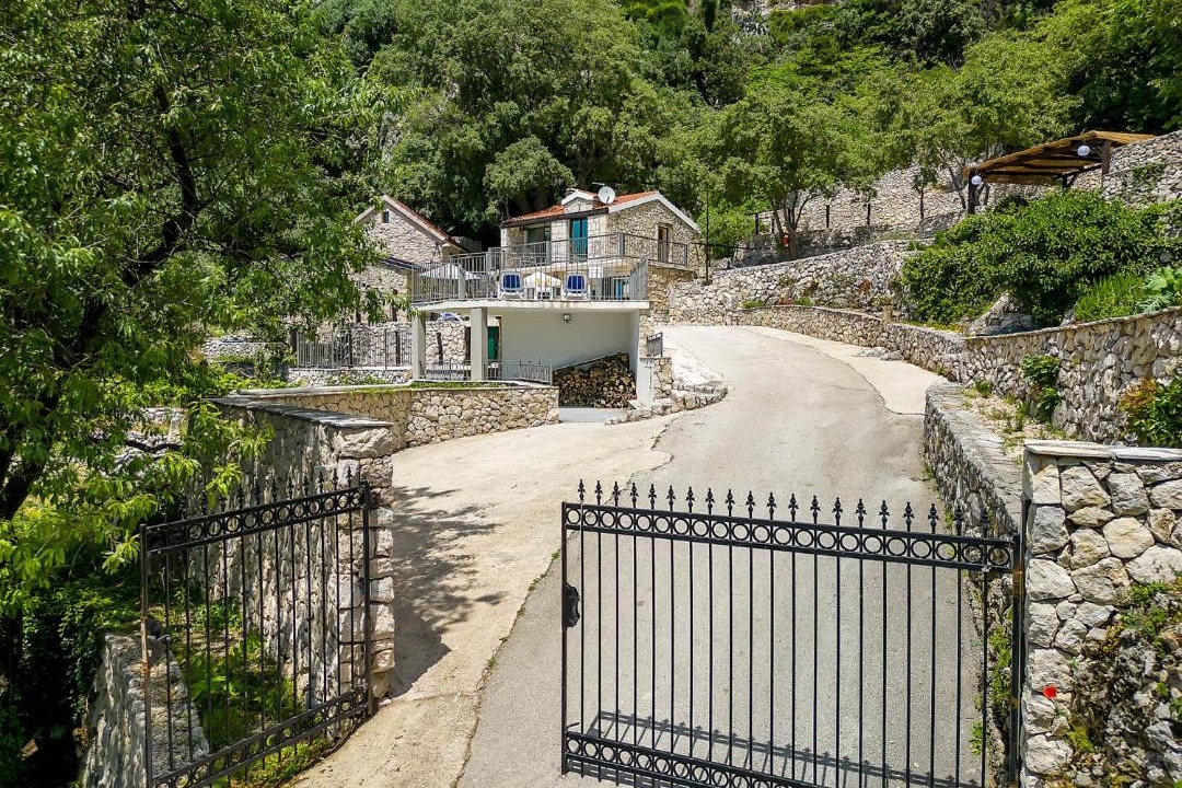 Photo of Others in Makarska