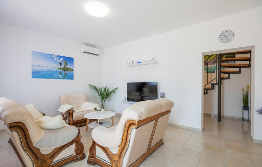Photo of Livingroom in Prolozac