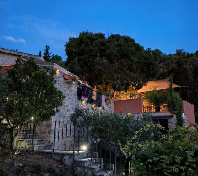 Photo of Others in Dol