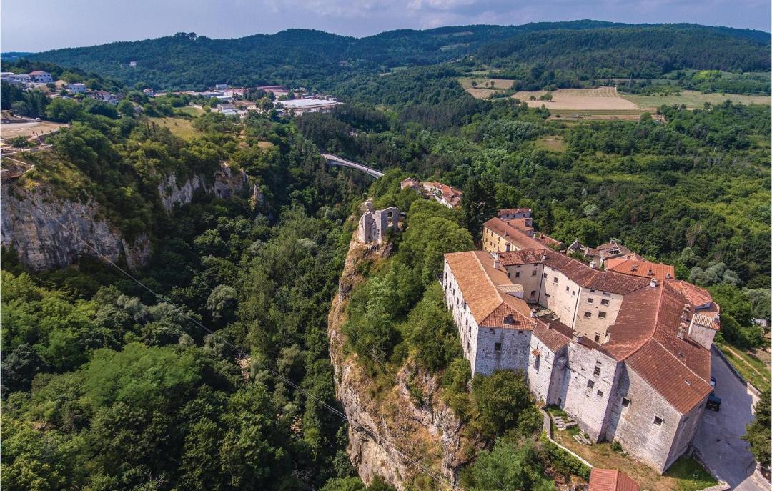 Photo of Others in Pazin